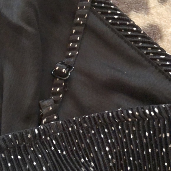 Express Wrap Peplum Cami in Black White Dot Print Size Medium - Picture 8 of 16